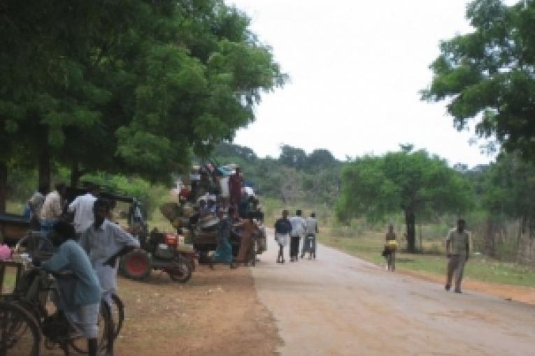 Près de 250 000 personnes sont piégées dans les combats qui font rage dans la région du Vanni.