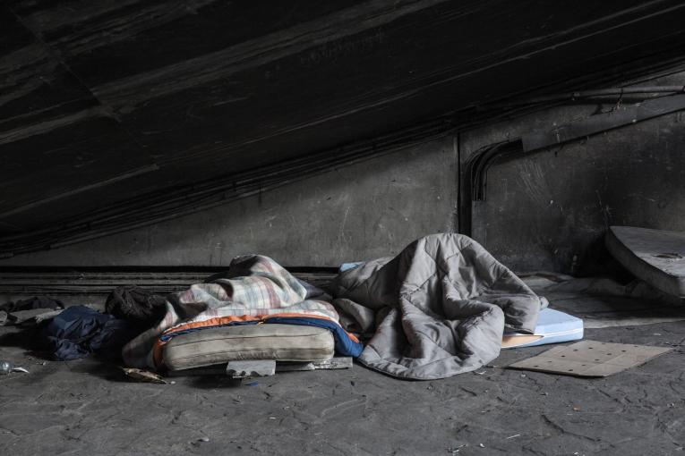 Campement informel à la Porte de la Chapelle. Paris. Décembre 2017.