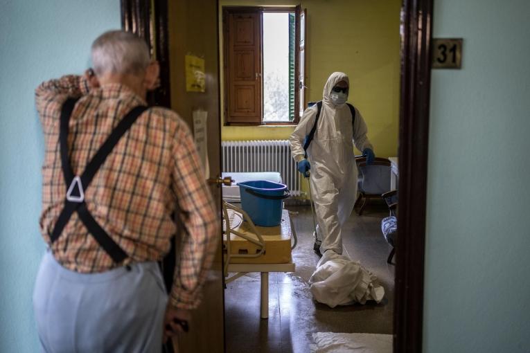 Maison de retraite « Nuestra Señora de las Mercedes », située à El Royo, province de Soria, Castille-et-Léon, Espagne, le 14 avril 2020.
