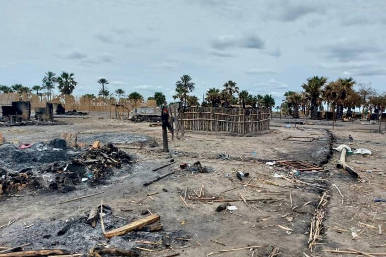 Vue d'un village détruit suite à une attaque. Avril 2022. Soudan du Sud.