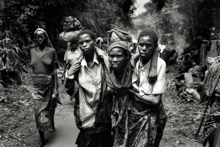 Réfugiés rwandais dans le village de Biaro. 1997.