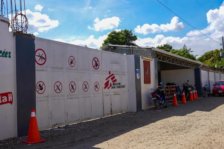Port-au-Prince : MSF soigne plus de 100 blessés en deux semaines alors que l’accès aux hôpitaux se dégrade
