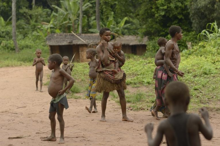 Pian Congo Brazzaville campagne de traitement du Pian septembre 2012 Slide 0