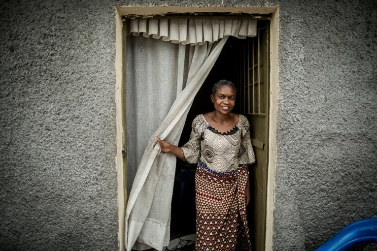 Philomène patiente séropositive de MSF  lutte pour la reconnaissance des droits des personnes vivant avec le VIH et apporte son soutien à ceux qui souffrent de la maladie.