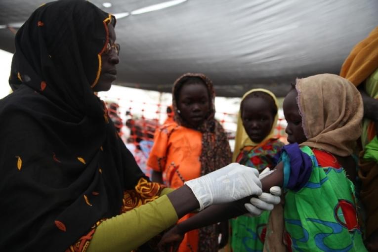 Vaccination dans l'Etat du Nil Supérieur Soudan du Sud juin 2012.