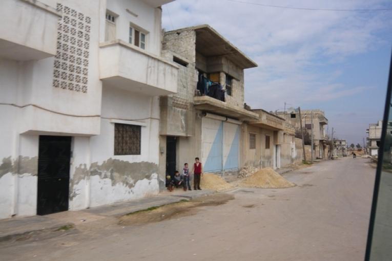 Sur une route de la région d'Idlib en Syrie  Janvier 2013