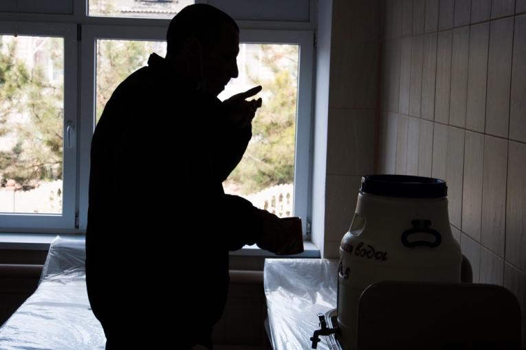 Le 19 octobre Médecins Sans Frontières a été informée par écrit par le Comité Humanitaire que son accréditation dans la République Populaire de Donetsk  (DPR) autoproclamée lui était retirée et que ses activités devaient être immédiatement
