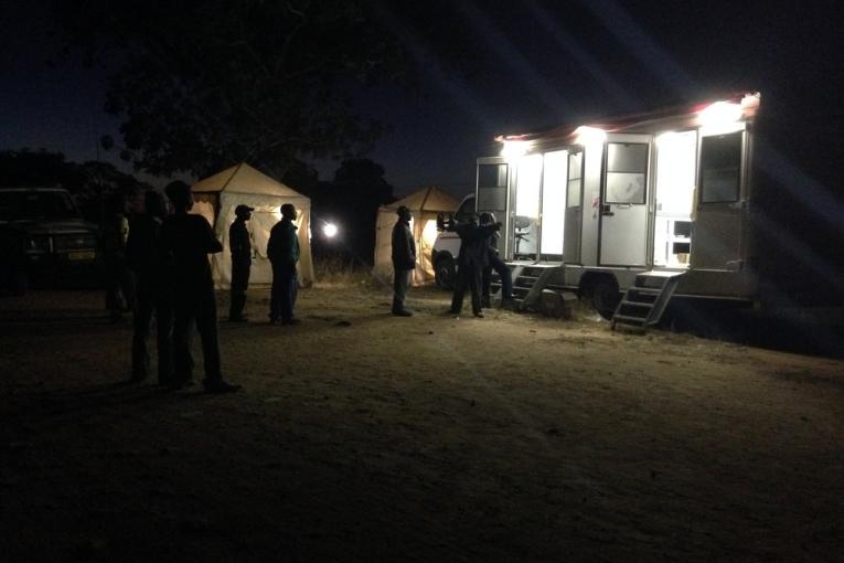 Dans le district rural de Gutu au Zimbabwe des équipes de MSF et du ministère de la Santé parcourent les campagnes à la recherche des personnes ayant besoin d’un traitement. Septembre 2014