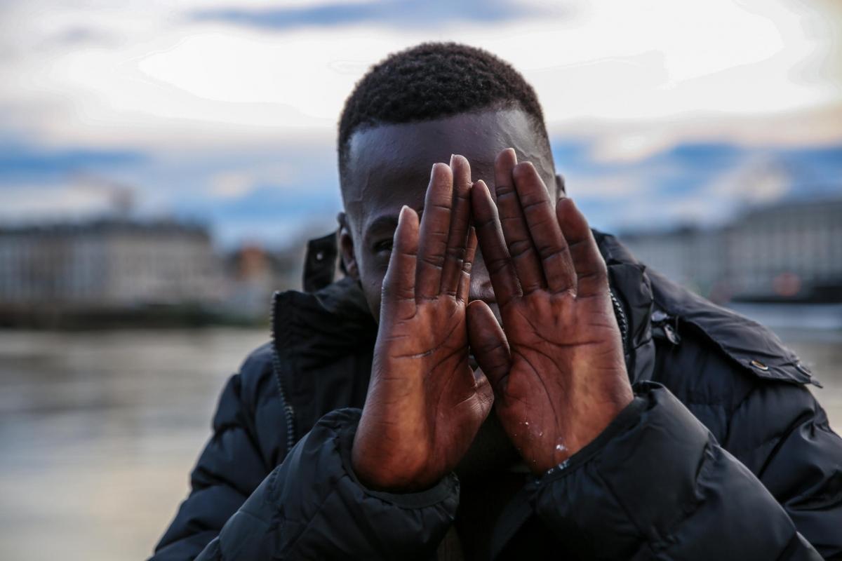 Nana, Guinéen de 16 ans vient juste d'arriver en France.  
 © Mohammad Ghannam/MSF