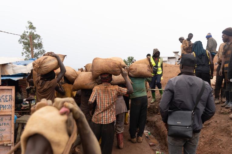 Miniers, à Lomera, Sud-Kivu, République Démocratique du Congo (RDC). Juin 2025
© Sam Bradpiece/MSF