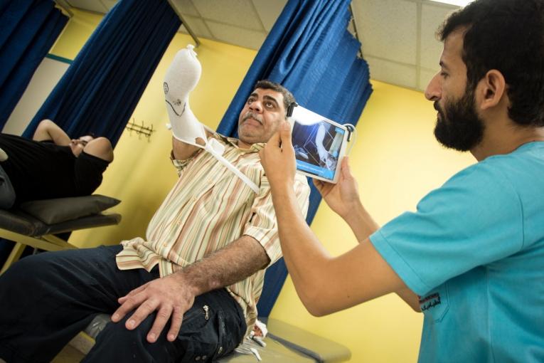 Haider en consultation à l'hôpital MSF d'Amman. Jordanie. 2017.
 © MSF/Florian SERIEX