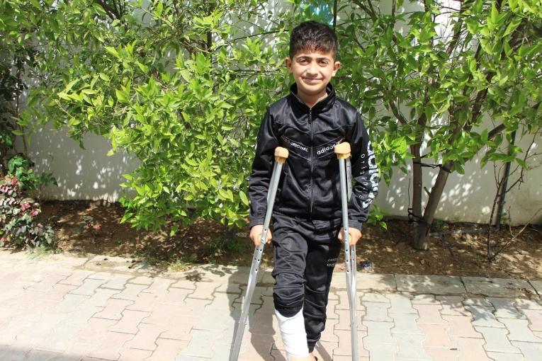 Yahya a 11 ans. Il a été blessé par balle à la jambe.&nbsp;
 © MSF/Laurie Bonnaud