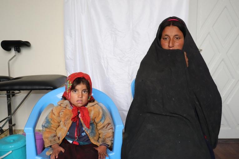 Jamala a 40 ans. Elle a 5 enfants et elle est s'est rendue dans la clinique MSF d'Hérat pour une consultation anténatale. 2019. Afghanistan.
 © Adhmadullah Safi/MSF