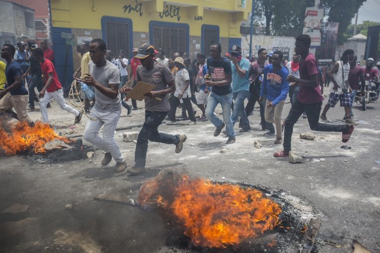 Manifestation dans les rues de Port-au-Prince le 9 juin 2019, appelant au départ du Président Jovenel Moïse. 
 © Jeanty Junior Augustin/MSF