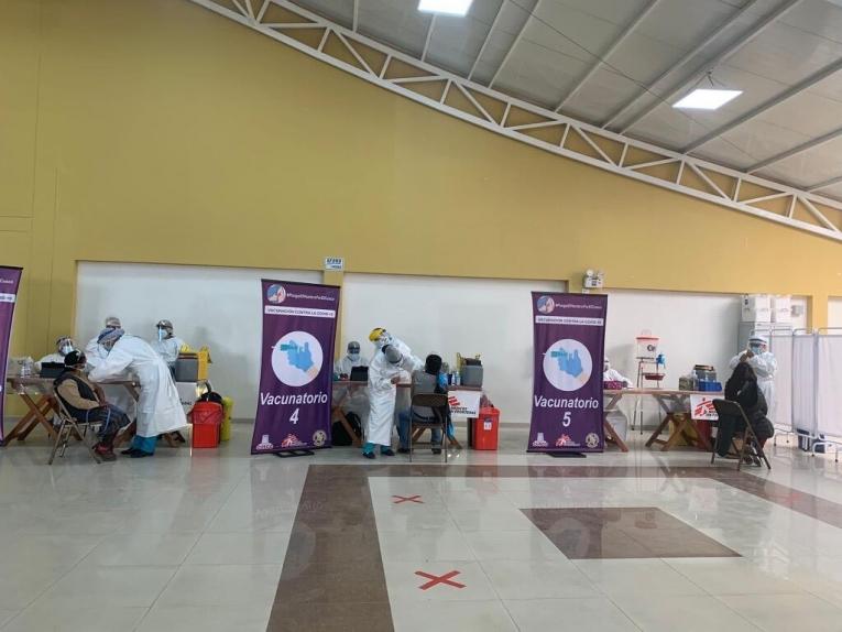 MSF ouvre de nouveaux centres de vaccination au Pérou pour limiter une troisième vague de Covid-19.
 © MSF