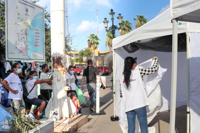 Depuis le mois de mars, 902 consultations de santé primaire et mentale ont été réalisées par MSF sur la Plaza de La República à Reynosa.
 © MSF/Esteban Montaño