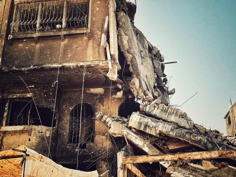 Une maison en ruine, détruite par les combats, 26 mai 2024, Khan Younis, Gaza. 
 © Lisa Macheiner/MSF