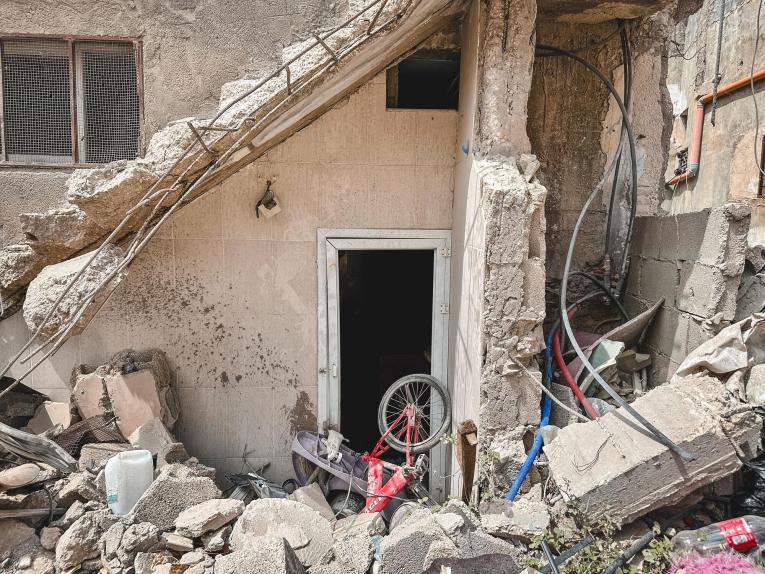 Une maison du camp de Jénine, détruite à l'aide de bulldozers lors de plusieurs incursions israéliennes en Cisjordanie. Jénine, Palestine, mai 2024.
 © Oday Alshobaki/MSF