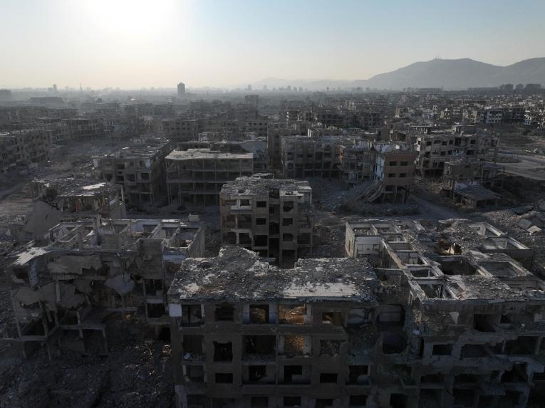 En 2013, les anciennes forces du régime de Bachar al-Assad ont assiégé la Ghouta et régulièrement bombardée pendant plus de cinq ans.
© Omar Haj Kadour