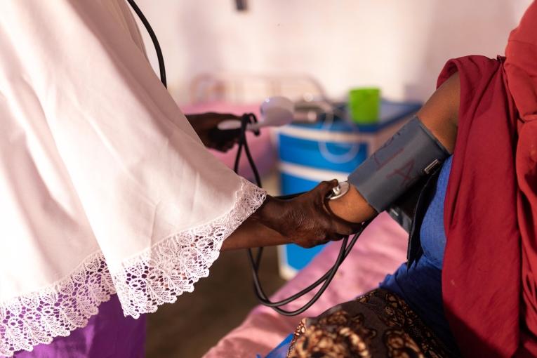 Consultations prénatales dans la maternité de l'hôpital général de Shinkafi au Nigeria. Rien qu'en 2024, les équipes de MSF au Nigéria ont assisté 35&nbsp;800 accouchements.
 © Nnoli Amarachi