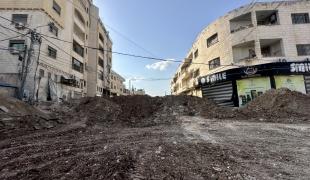 Destruction de l'entrée du camp de Jénine, au nord de la Cisjordanie, en Palestine.