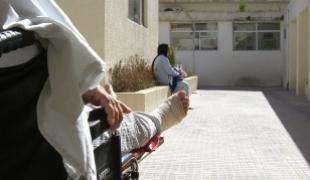 Valerie Babize. Médecins Sans Frontières travaille dans la région du Kurdistan au nord
de l'Irak depuis juillet 2007. Le centre de grands brûlés et de traumatologie
de MSF propose principalement des soins médicaux et
chirurgicaux.