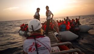 Une opération de sauvetage menée par l'Aquarius en octobre 2016.