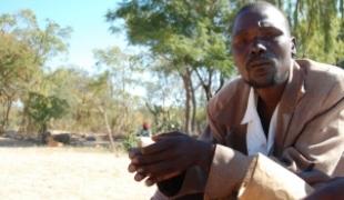 Dennis a contracté le choléra en janvier au cours de l'épidémie qui a affecté près de 100 000 personnes.