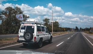 Des ambulances MSF effectuent un transfert depuis la région de Donetsk vers la ville de Dnipro en Ukraine. Août 2024. 