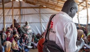 Des milliers de personnes fuient les violences au Soudan pour se réfugier dans le comté de Renk.