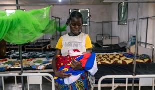 Herminia Nandole est restée  à la maison Bignola en attente de son accouchement, où tous les frais et services ont été pris en charge. Hermina rêve voir sa fille devenir médecin lorsqu’elle sera grande.