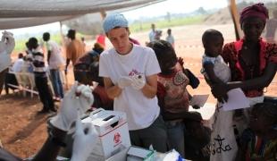 MSF vaccine 68 000 enfants contre la rougeole dans plusieurs camps de déplacés de Bangui