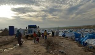 Le camp de réfugiés syriens est surpeuplé et l'aide insuffisante