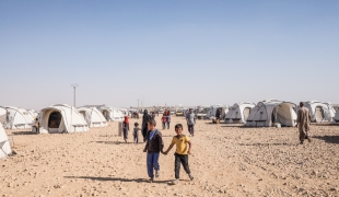 camp situé à une soixantaine de kilomètres de Rakka accueille près de 15 000 personnes