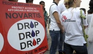Une manifestation contre Novartis à Bombay en Inde.