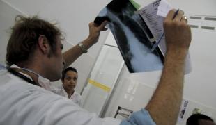 Diagnostique de la tuberculose à Kampong Cham au Cambodge