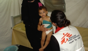 En cinq jours l’équipe a opéré 24 patients dont Mohamed qui souffrait d'importantes contractures de la peau.