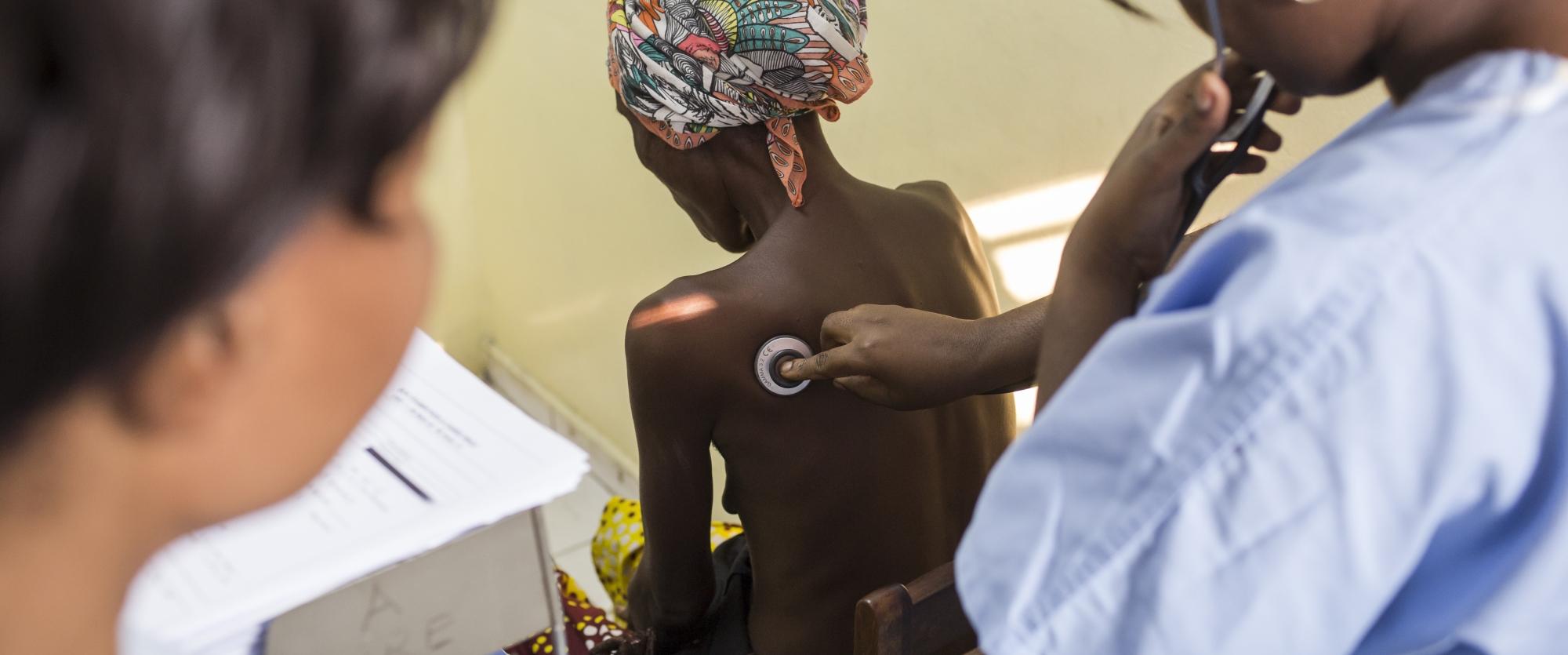 Une femme séropositive en consultation à l'hôpital MF de Kinshasa en République démocratique du Congo, juin 2017.